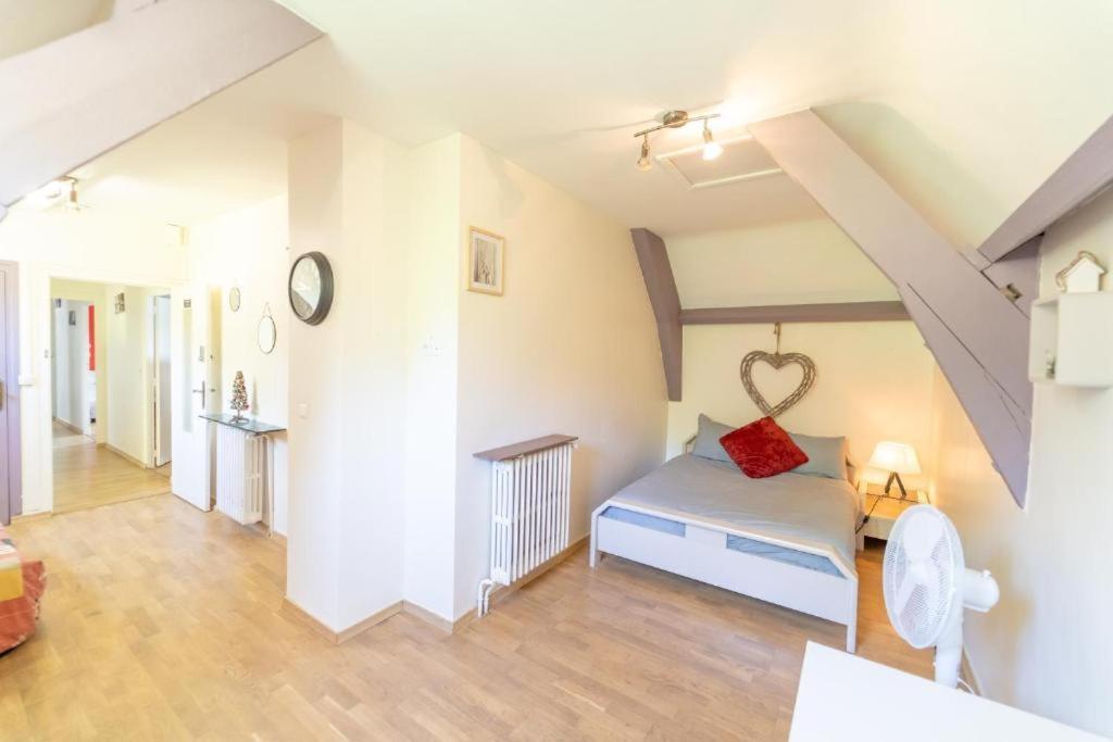 4 Parking Voitures Velos 10min Apartment